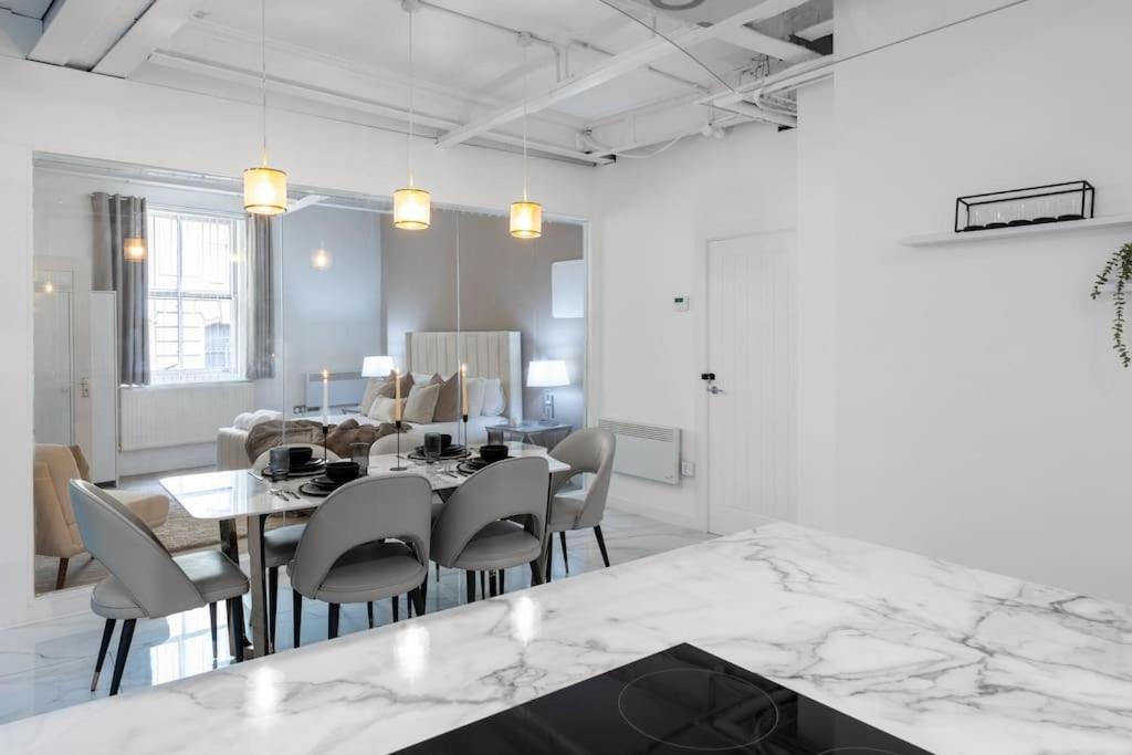 Luxury, Open Plan Apartment Bradford  Esterno foto