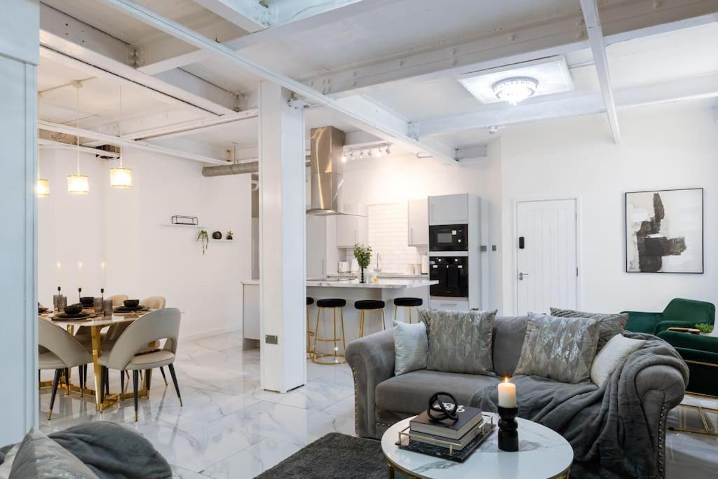 Luxury, Open Plan Apartment Bradford  Esterno foto